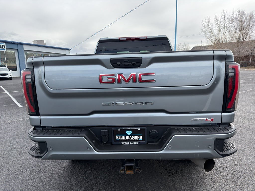 2025 GMC Sierra AT4