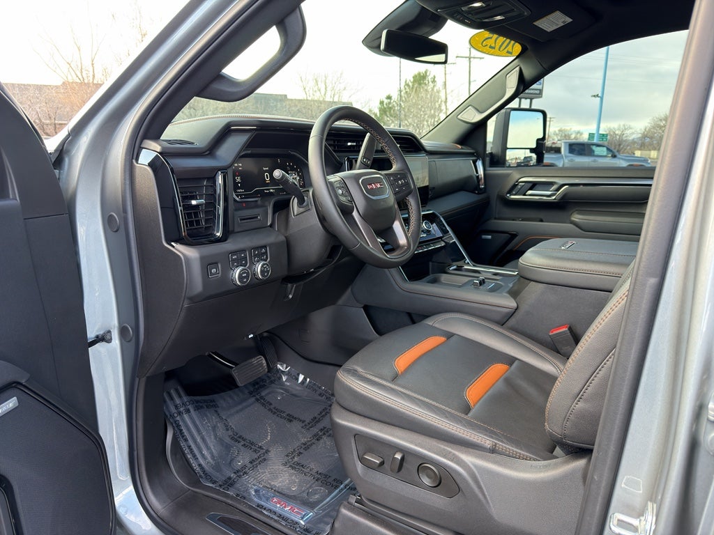 2025 GMC Sierra AT4