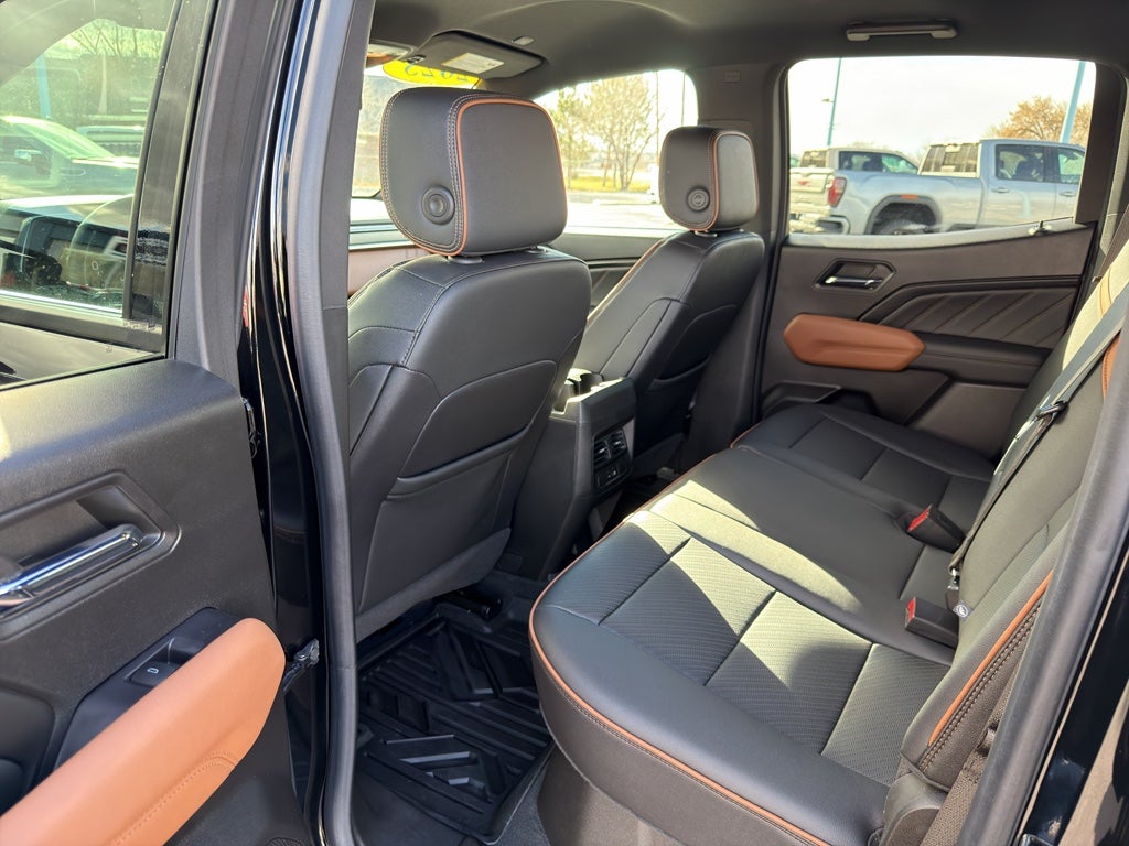 2023 GMC Canyon 4WD AT4