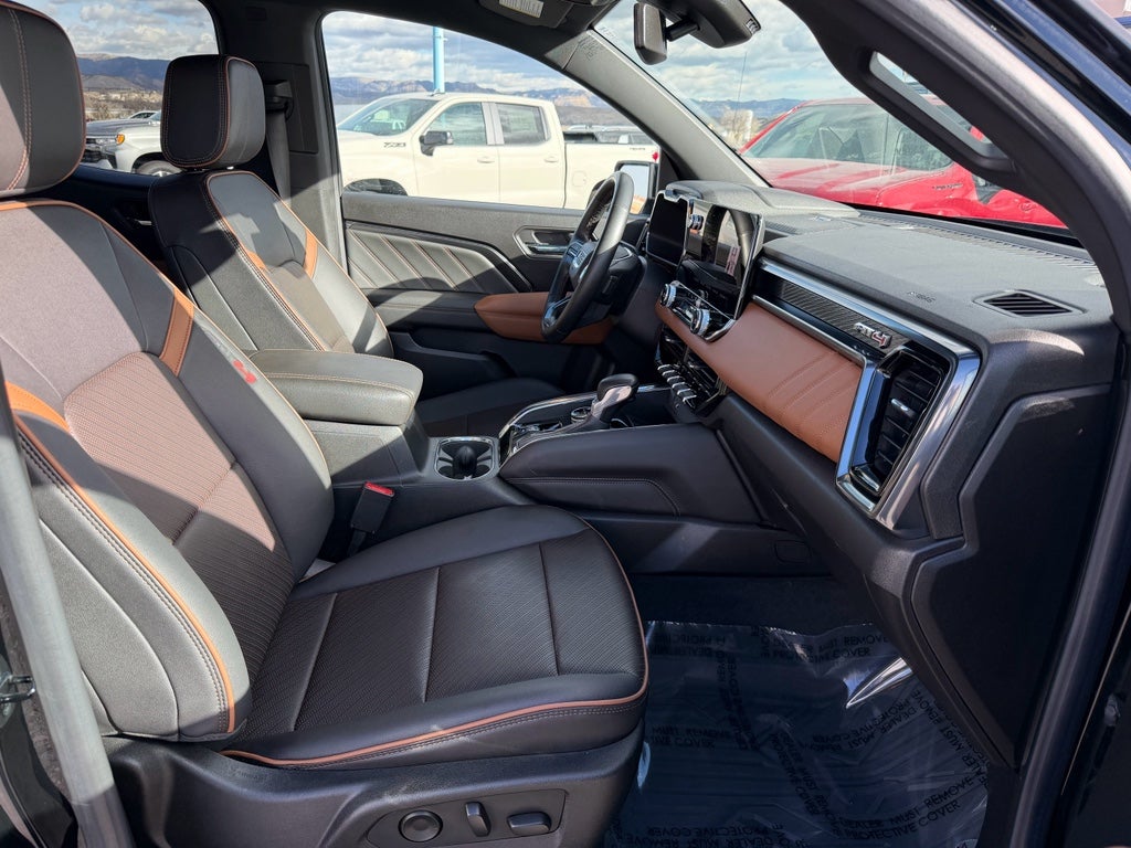 2023 GMC Canyon 4WD AT4