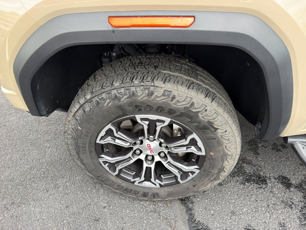 2024 GMC Canyon 4WD AT4