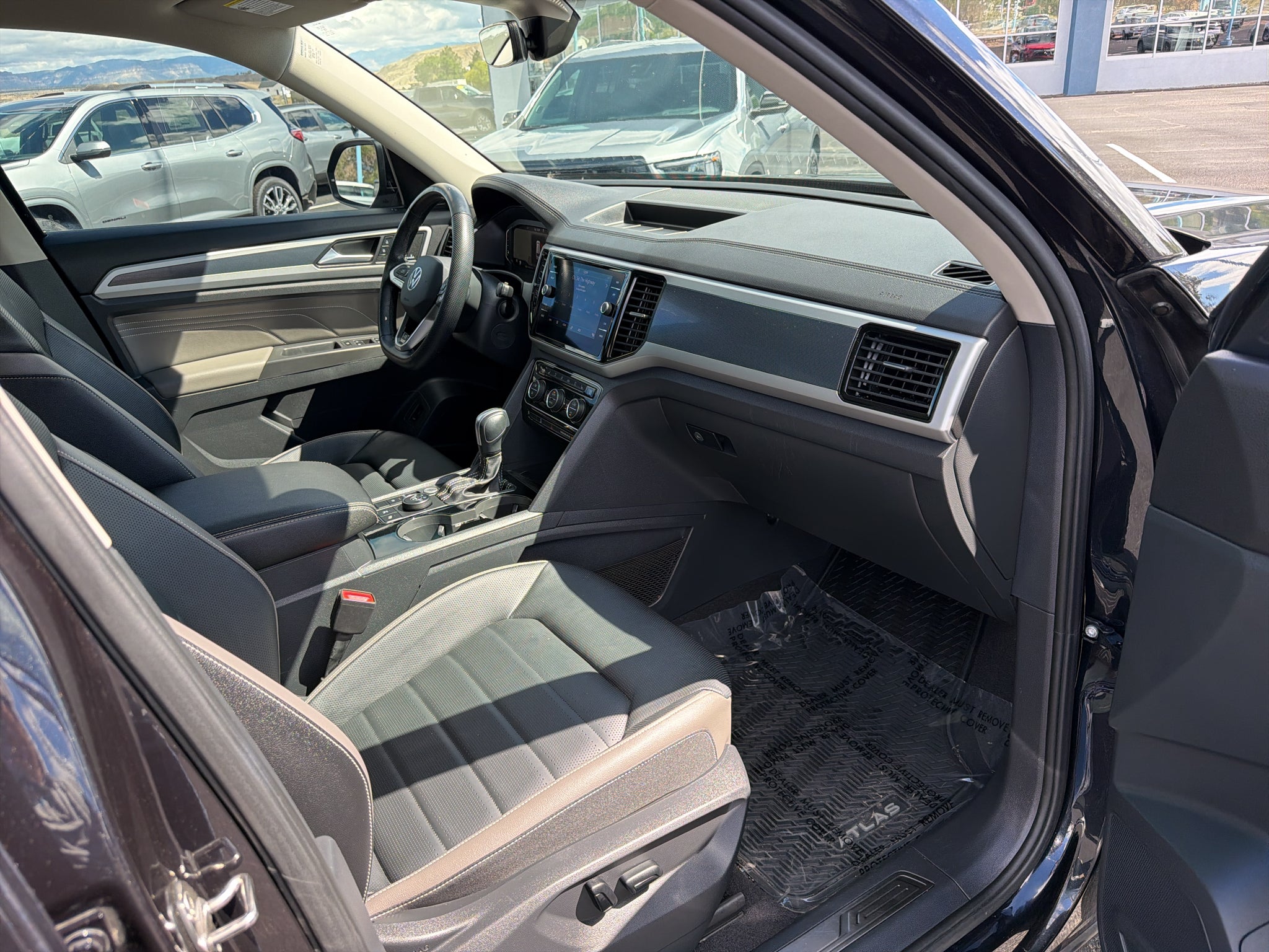 2023 Volkswagen Atlas 3.6L V6 SEL Premium R-Line