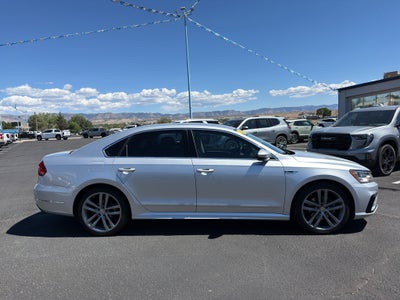 2017 Volkswagen Passat R-Line w/Comfort Pkg