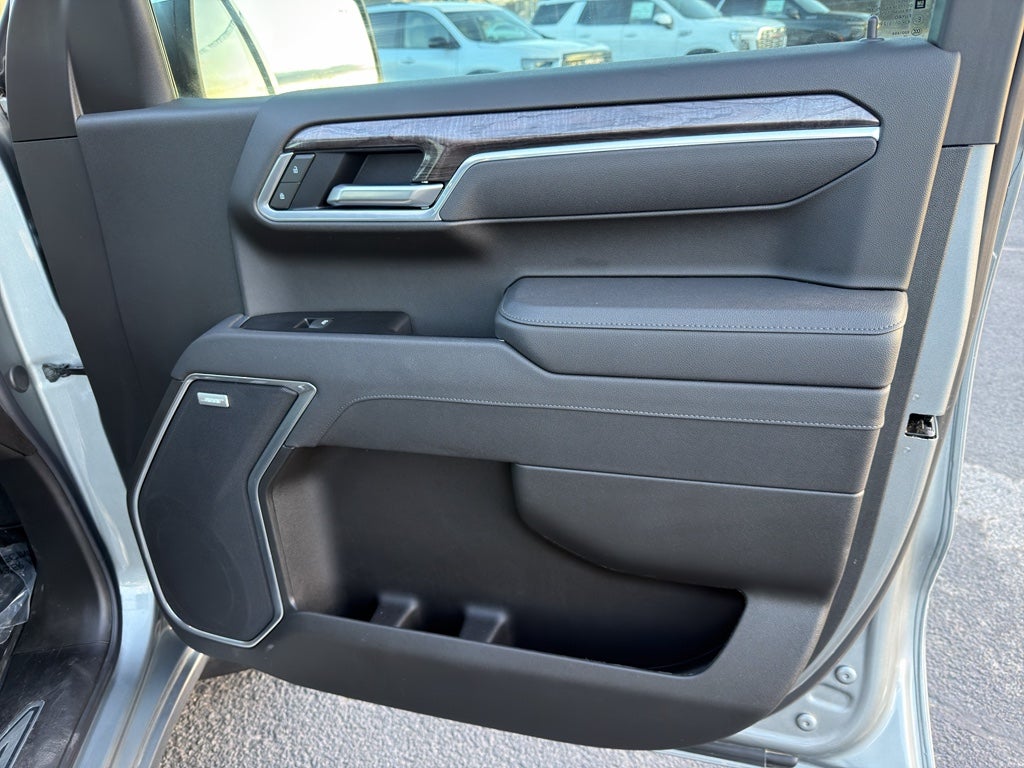 2025 Chevrolet Silverado LTZ