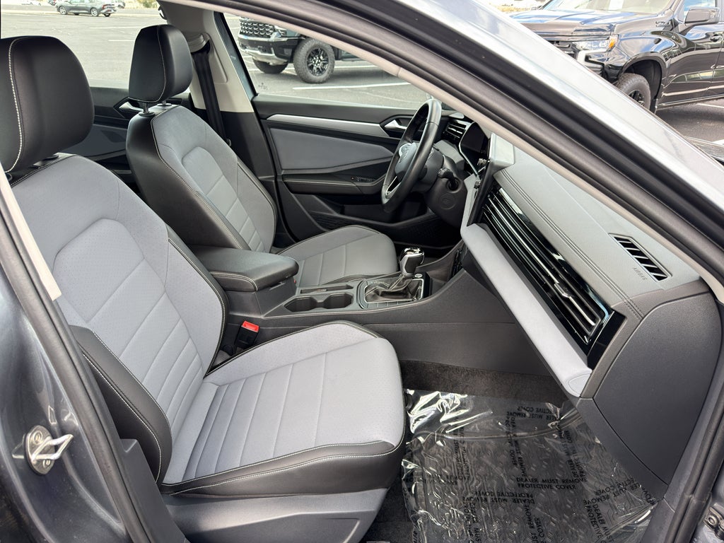 2025 Volkswagen Jetta SE