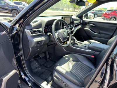 2025 Toyota Highlander XSE