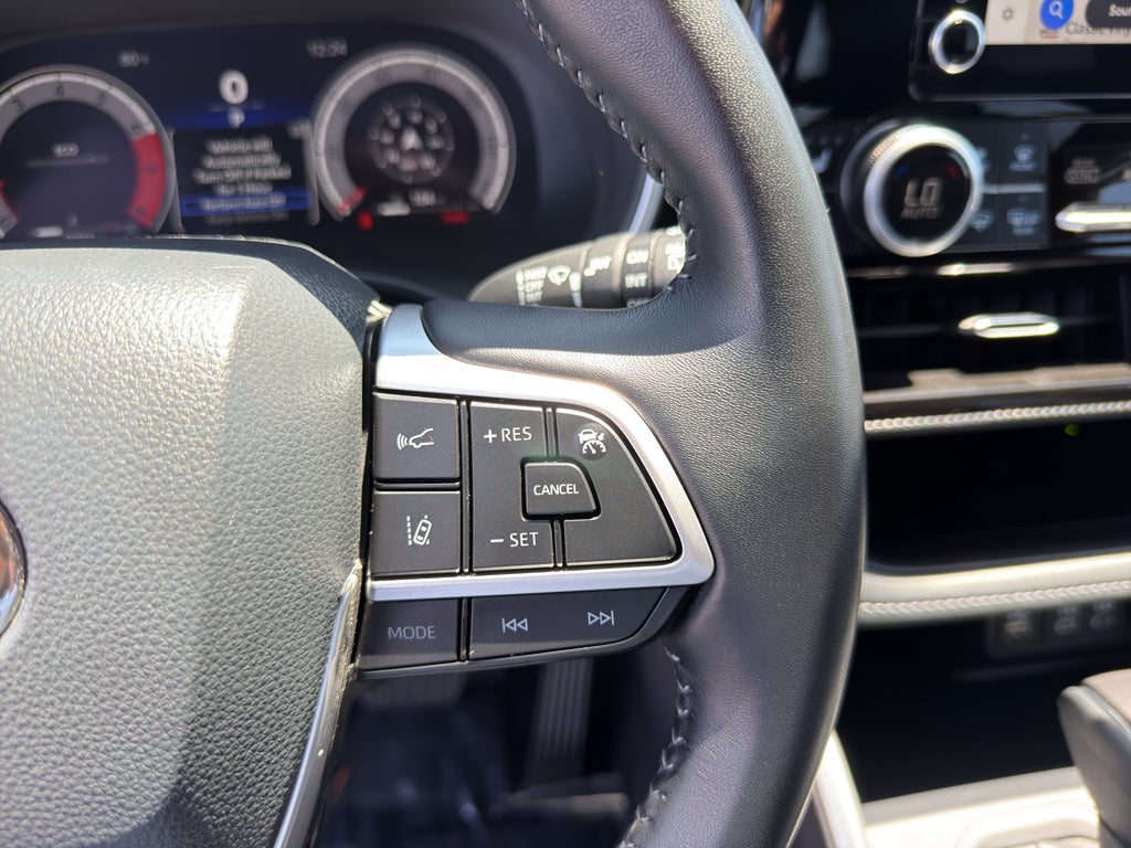 2025 Toyota Highlander XSE