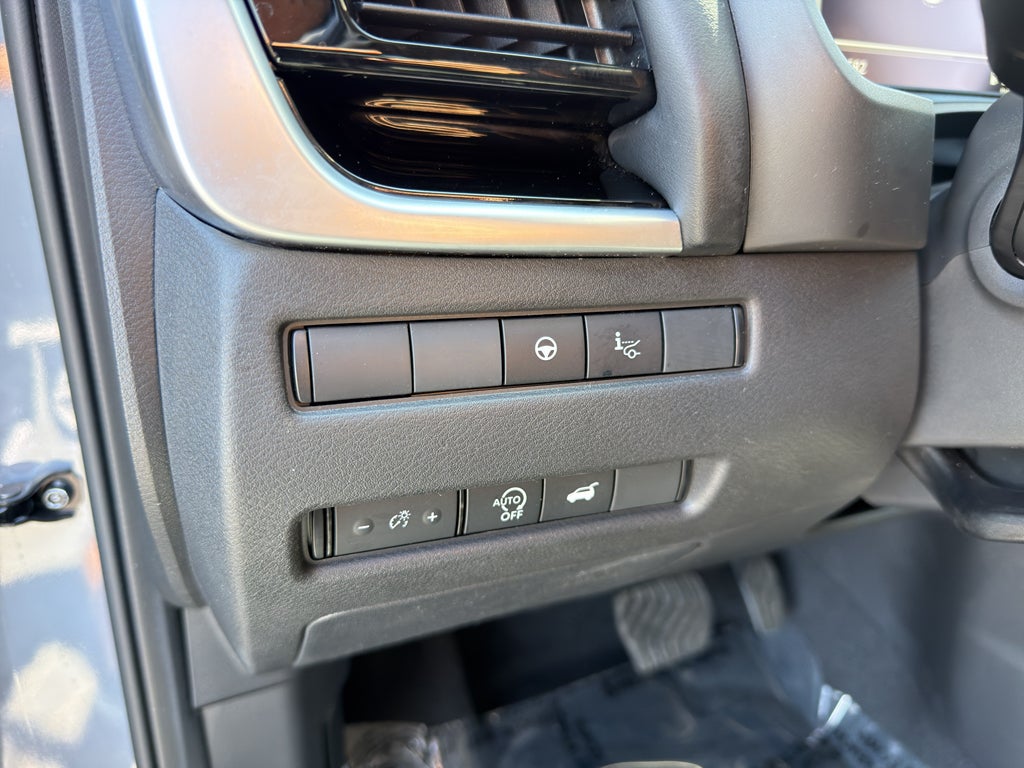 2025 Nissan Rogue SL