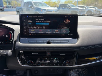 2025 Nissan Rogue SL